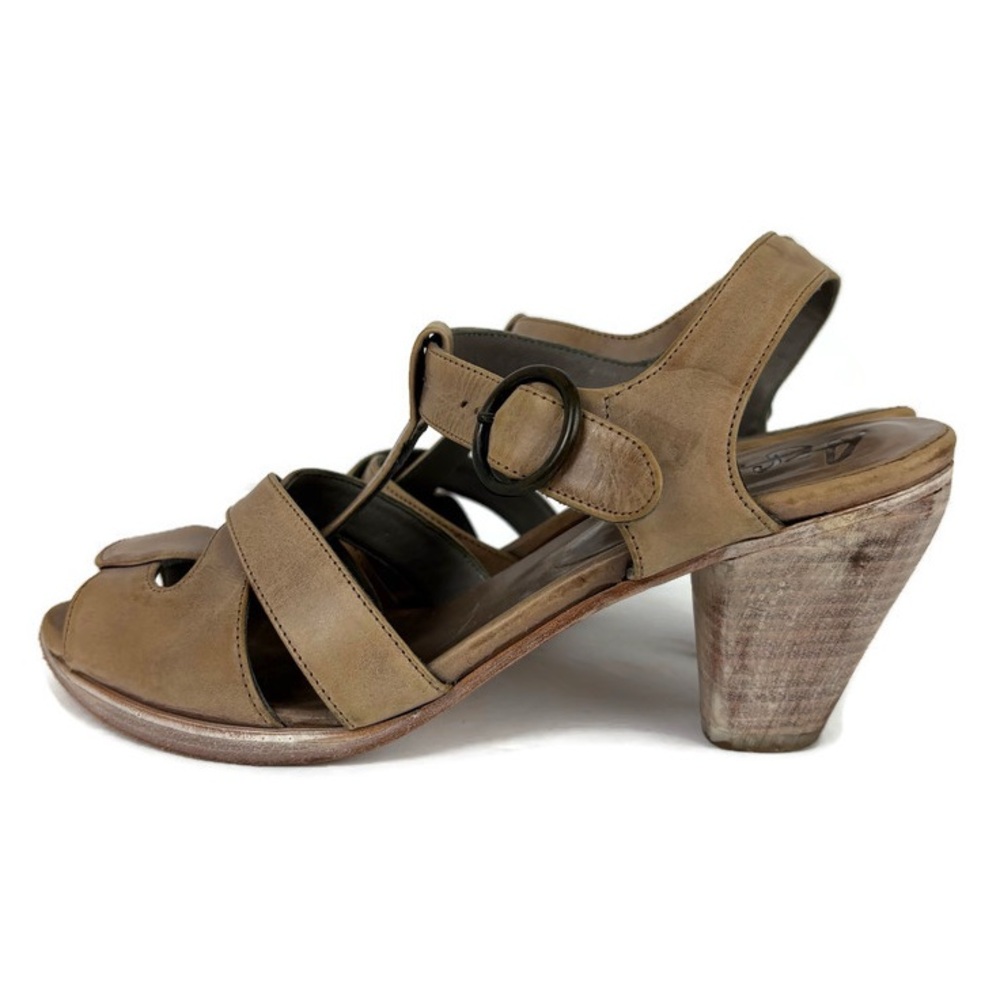 Argila by Pepe Monjo Open Toe Slingback Heeled Sandals in Tan